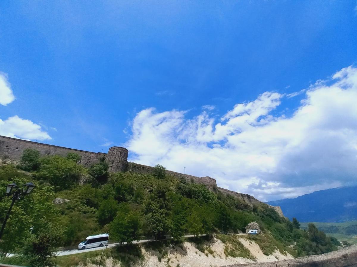 Sokolli Guest House Gjirokastër 외부 사진